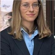 Étudiante en première année de master de Droit donne cours de français
